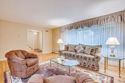 Living - 2 Dellview Dr, Edison, NJ 08820 photo 2 of 6