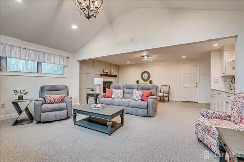 Living - 2 Dellview Dr, Edison, NJ 08820 photo 5 of 6