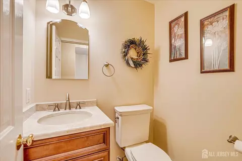 Bath - 2 Dellview Dr, Edison, NJ 08820 photo 1 of 4