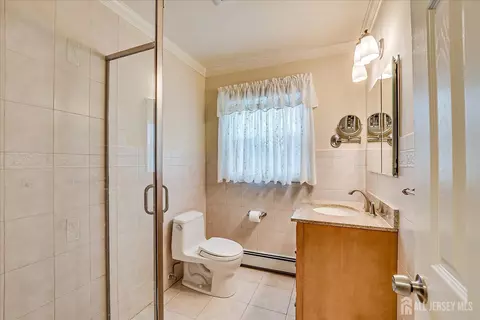 Bath - 2 Dellview Dr, Edison, NJ 08820 photo 2 of 4