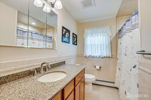 Bath - 2 Dellview Dr, Edison, NJ 08820 photo 4 of 4