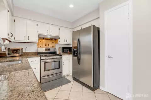 90 Pheasant Run, Edison, NJ 08820 photo 10