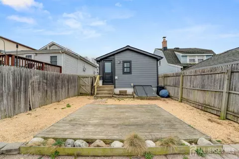 Exterior - 117 Burlington Ave, Leonardo, NJ 07737 photo 3 of 3