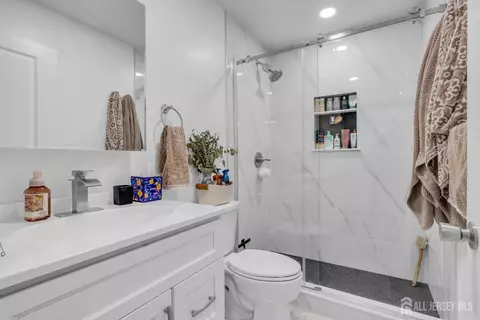 1933 Raspberry Ct, Edison, NJ 08817 photo 24