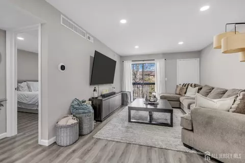 1933 Raspberry Ct, Edison, NJ 08817 photo 18