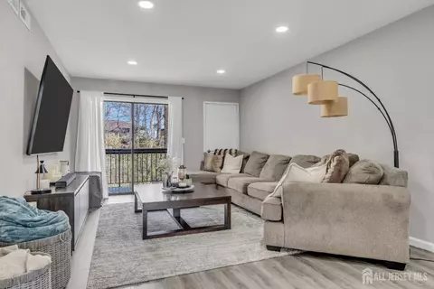1933 Raspberry Ct, Edison, NJ 08817 photo 1
