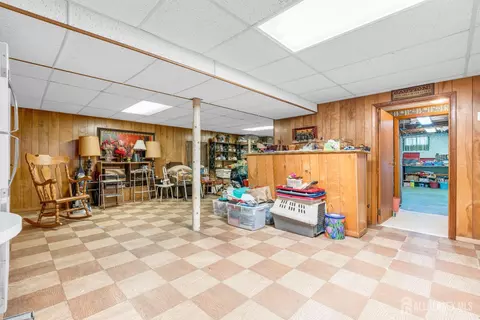 92 Maplewood Ave, Edison, NJ 08837 photo 31
