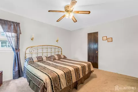 92 Maplewood Ave, Edison, NJ 08837 photo 24