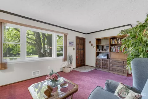 92 Maplewood Ave, Edison, NJ 08837 photo 9