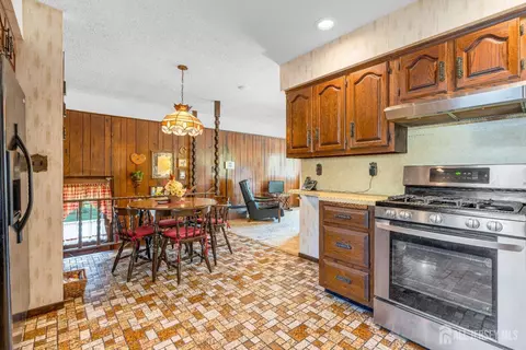 92 Maplewood Ave, Edison, NJ 08837 photo 16
