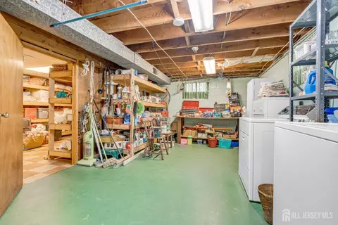 92 Maplewood Ave, Edison, NJ 08837 photo 36