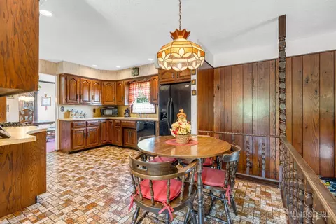 92 Maplewood Ave, Edison, NJ 08837 photo 13