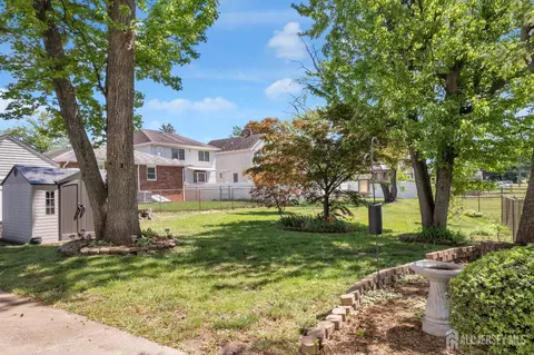 92 Maplewood Ave, Edison, NJ 08837 photo 41