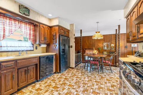 92 Maplewood Ave, Edison, NJ 08837 photo 18
