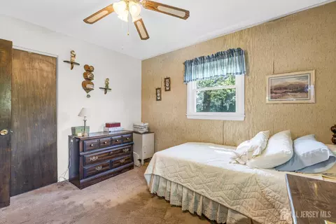 92 Maplewood Ave, Edison, NJ 08837 photo 26