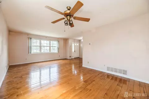 Living - 44 Townsend Dr, Matawan, NJ 07747 photo 2 of 4