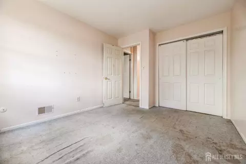 Bedroom - 44 Townsend Dr, Matawan, NJ 07747 photo 4 of 6