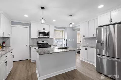 47 Harrison Ave, Edison, NJ 08837 photo 1
