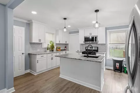47 Harrison Ave, Edison, NJ 08837 photo 10