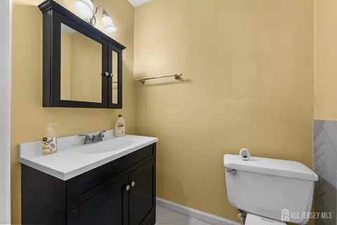 24 Lench Ave, Edison, NJ 08820 photo 8