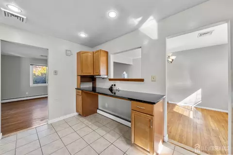 24 Lench Ave, Edison, NJ 08820 photo 22