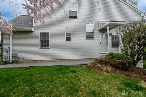 2 Crockett Ln, Ewing, NJ 08628 photo 2