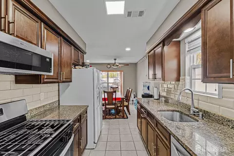 26 Brewster Cir, Old Bridge, NJ 08857 photo 33