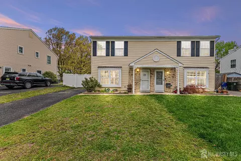 26 Brewster Cir, Old Bridge, NJ 08857 photo 1