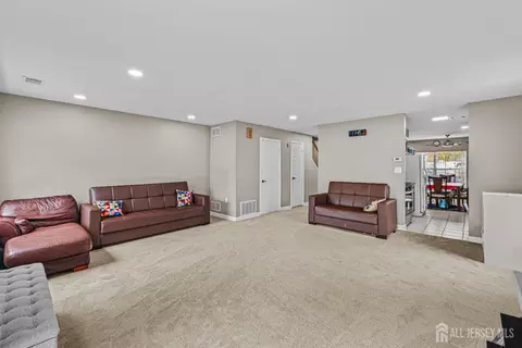 26 Brewster Cir, Old Bridge, NJ 08857 photo 9