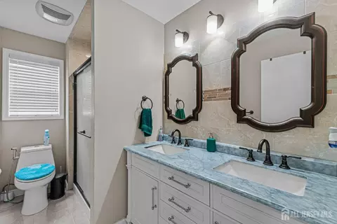 26 Brewster Cir, Old Bridge, NJ 08857 photo 20