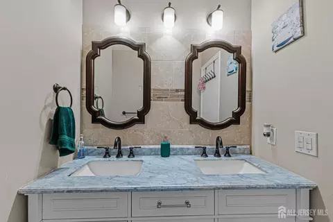 26 Brewster Cir, Old Bridge, NJ 08857 photo 21