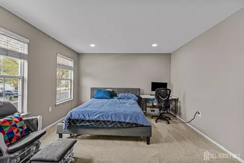 26 Brewster Cir, Old Bridge, NJ 08857 photo 17