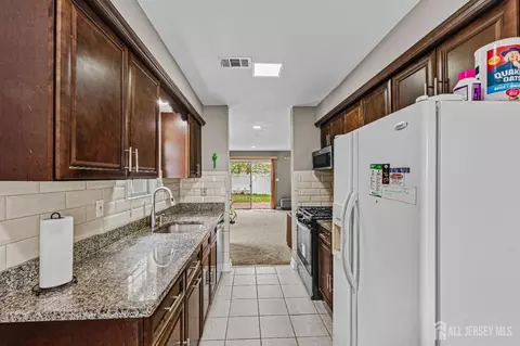 26 Brewster Cir, Old Bridge, NJ 08857 photo 36