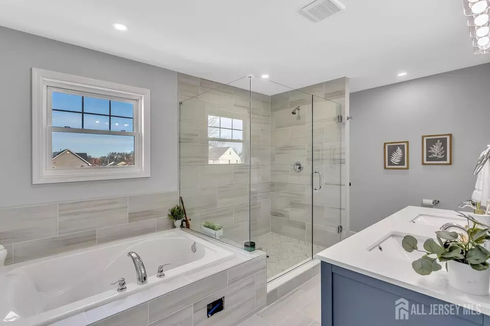 Bath - 13 Markham Rd, Edison, NJ 08817 photo 2 of 5