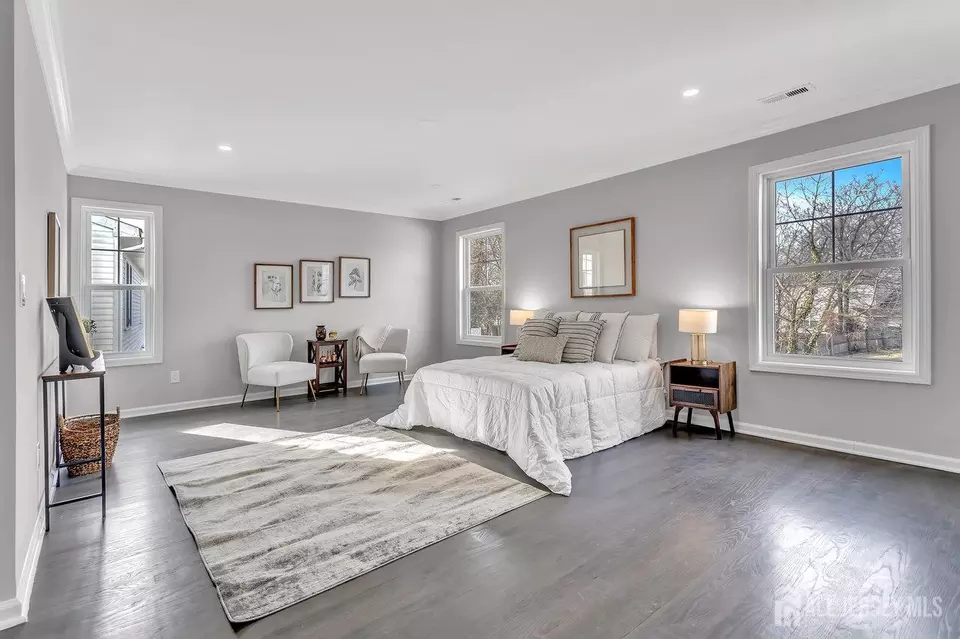 Bedroom - 13 Markham Rd, Edison, NJ 08817 photo 2 of 3