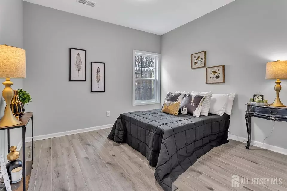 Bedroom - 13 Markham Rd, Edison, NJ 08817 photo 3 of 3