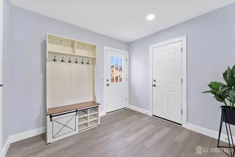 Entry Way - 413 Main St, Middlesex, NJ 08846 photo 1 of 1