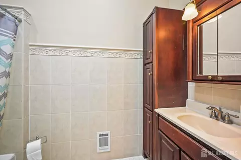 134 Devon Rd, Colonia, NJ 07067 photo 37