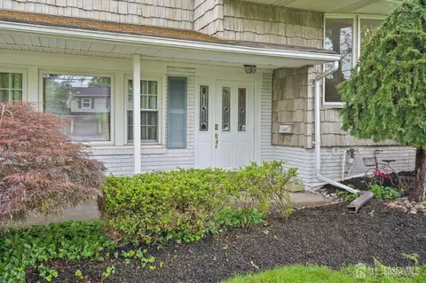 134 Devon Rd, Colonia, NJ 07067 photo 3