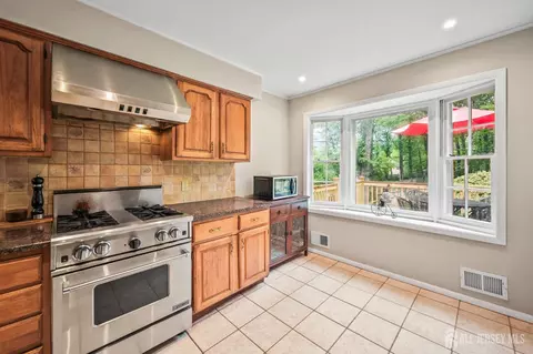 134 Devon Rd, Colonia, NJ 07067 photo 18