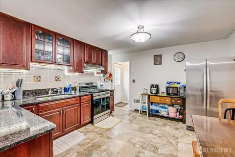 Kitchen - 84 Prospect Ave, Edison, NJ 08817 photo 2 of 4