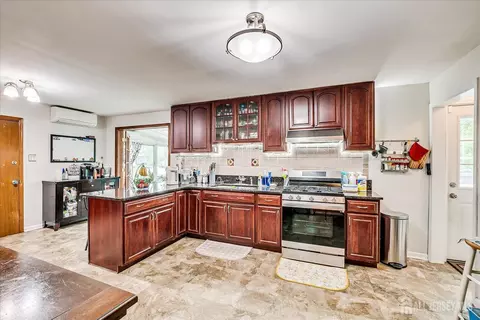 Kitchen - 84 Prospect Ave, Edison, NJ 08817 photo 3 of 4