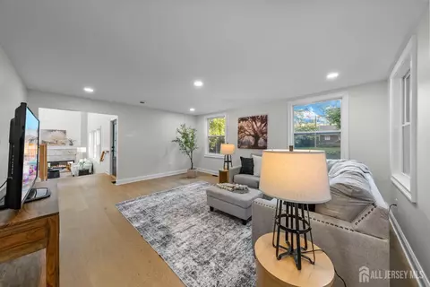 2 Beech Ln, Edison, NJ 08820 photo 16