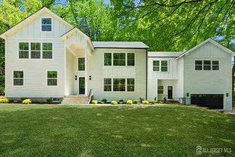 2 Beech Ln, Edison, NJ 08820 photo 1