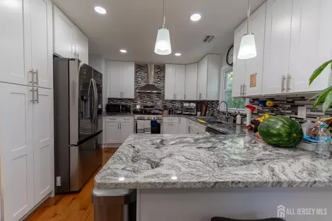 Kitchen - 128 Jay St, Middlesex, NJ 08846 photo 1 of 2