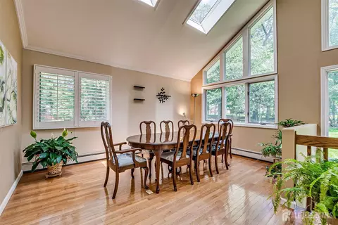 Dining - 9 NW Fielding Pl, Edison, NJ 08820 photo 1 of 2