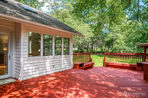 Exterior - 9 NW Fielding Pl, Edison, NJ 08820 photo 3 of 8