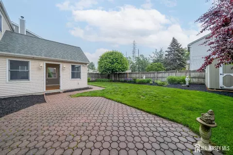 Exterior - 289 Old Rd, Sewaren, NJ 07077 photo 4 of 4