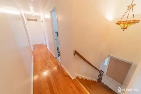 Entry Way - 289 Old Rd, Sewaren, NJ 07077 photo 3 of 5