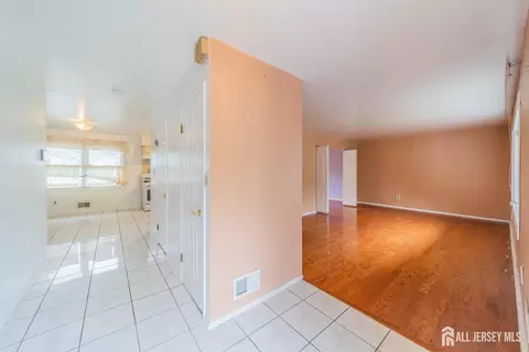 Entry Way - 289 Old Rd, Sewaren, NJ 07077 photo 1 of 5